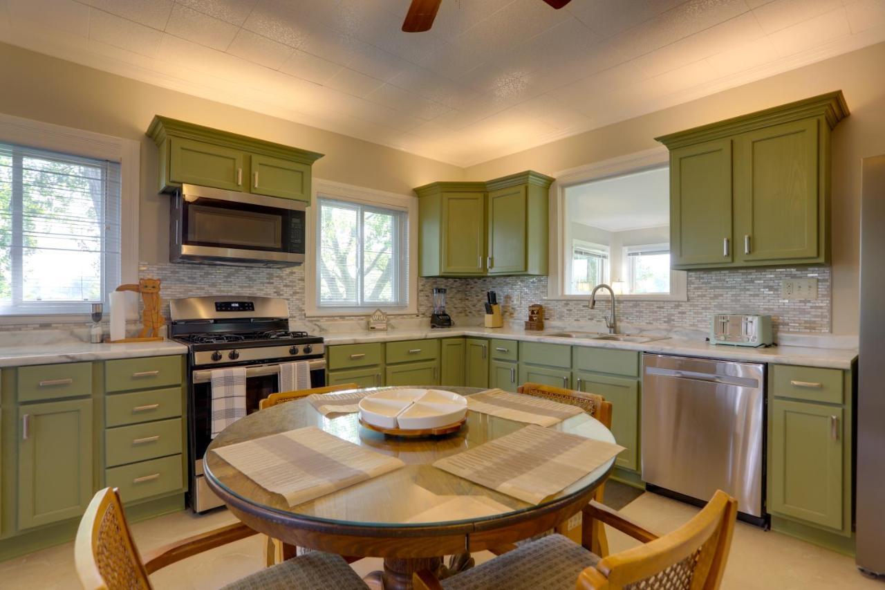 Welcoming Port Clinton Vacation Rental! Ngoại thất bức ảnh